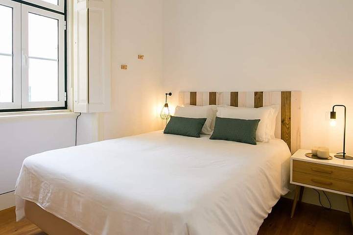 Ganze Wohnung, Cozy 3Bdr Apartment in Estrela by LovelyStay in Estrela, Costa de Lisboa