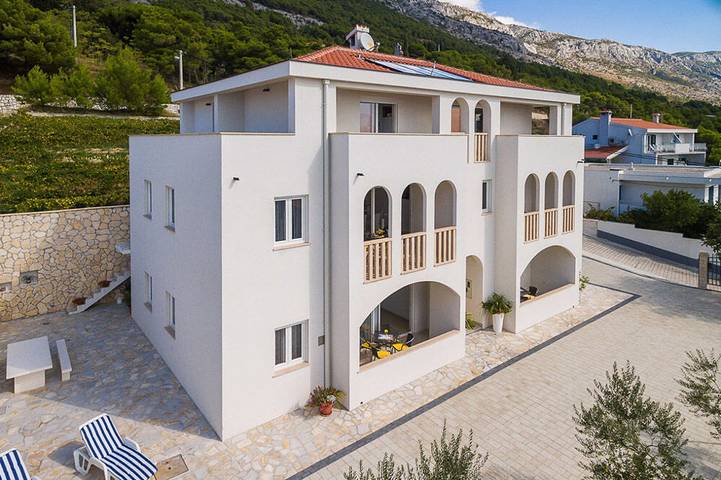 Ferienwohnung für 4 Personen, mit Balkon in Marusici