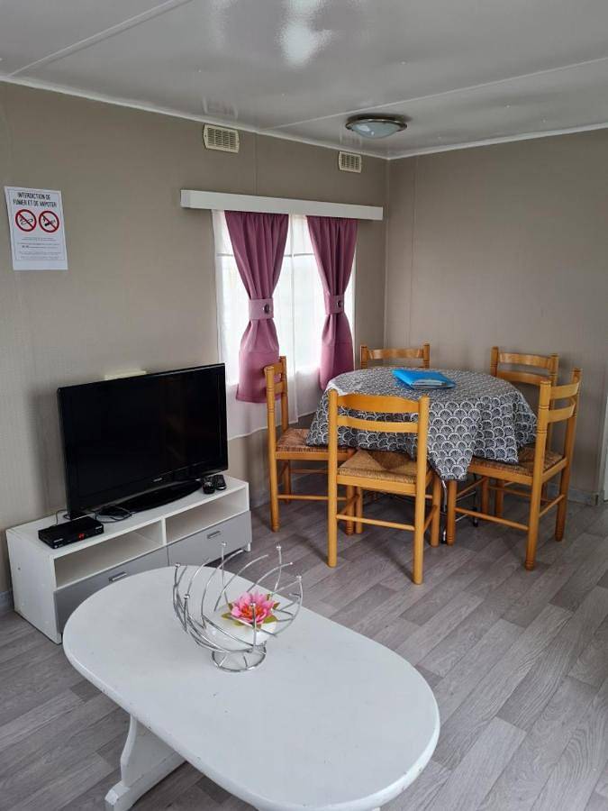 Mobilhome empl 28 in Saint-Martin-aux-Buneaux, Région de Dieppe