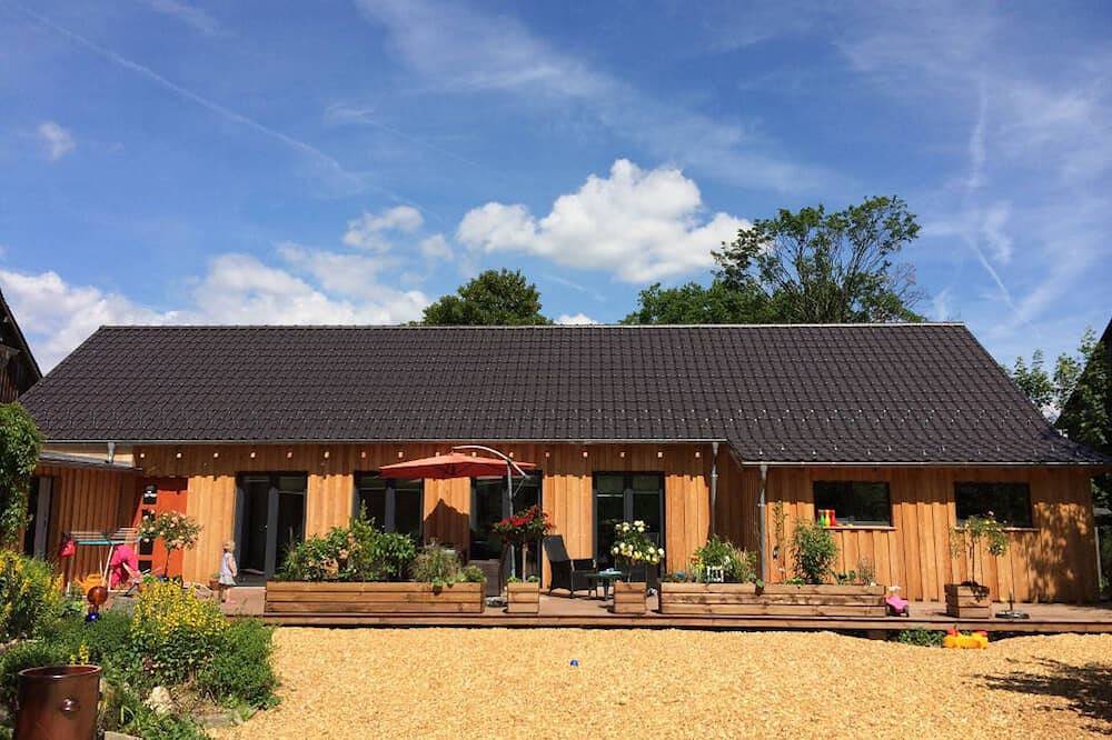 Ganze Wohnung, Wellness,- Entspannung und Gesundheit mit isländischer Sauna, Zuber und Massagen in Wunsiedel, Oberfranken
