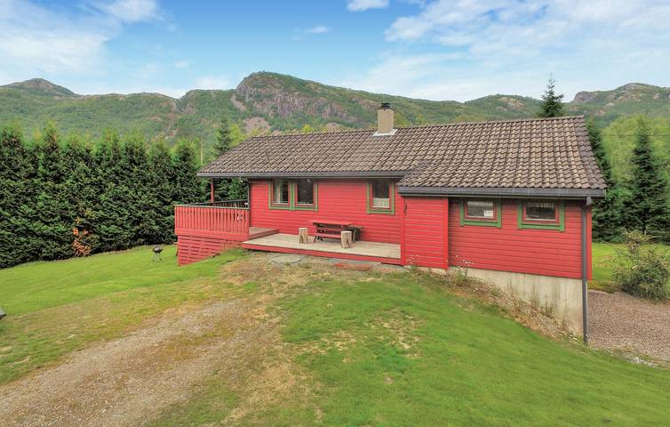 Ferienhaus für 8 Personen mit Terrasse in Bjerkreim