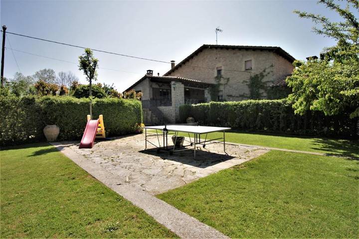 Casa de vacaciones para 15 personas, con piscina y terraza además de vistas y jardín en Osona - 3