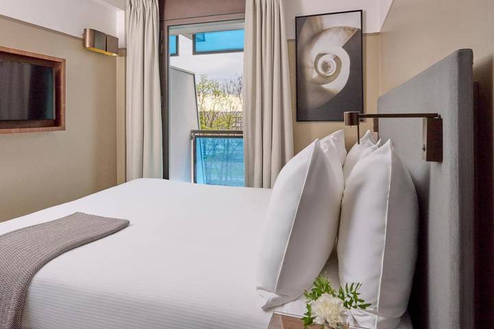 Location de vacances pour 4 personnes, avec jardin, adapté aux familles à Courbevoie - 3