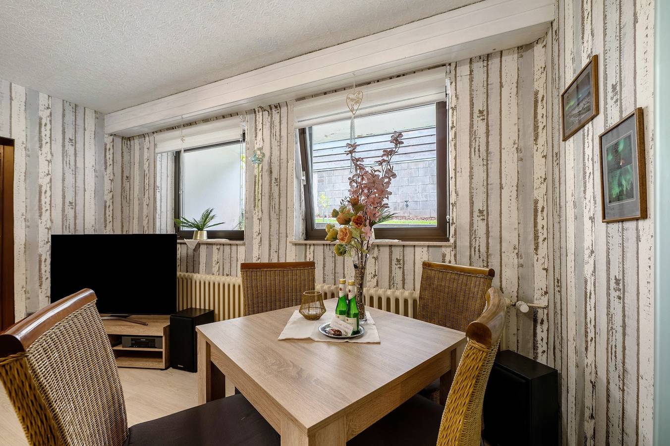 Ganze Wohnung, Ferienwohnung "Pesch" mit Gemeinschaftsterrasse und Wlan in Nettersheim, Naturpark Hohes Venn-Eifel