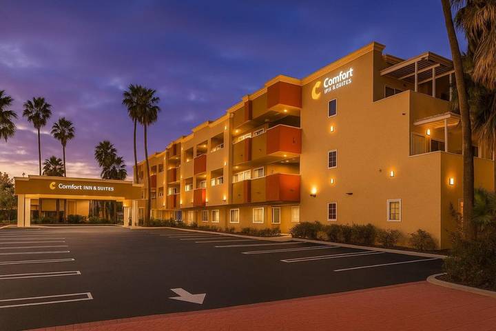 Apartamento para 2 personas, con jacuzzi además de piscina y balcón en Huntington Beach