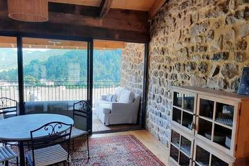 Gîte pour 6 personnes, avec balcon dans Saint-Martin-de-Valamas