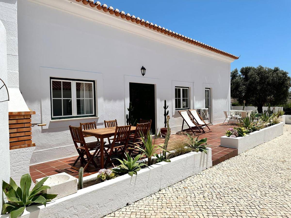Three-Bedroom Villa in São Pedro da Cadeira, Distrito de Lisboa