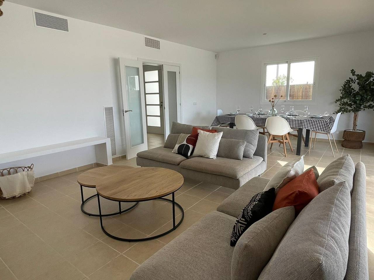 Wunderschöne Villa mit Meerblick, Top-Lage und Klimaanlage in Biniancolla, Sant Lluís