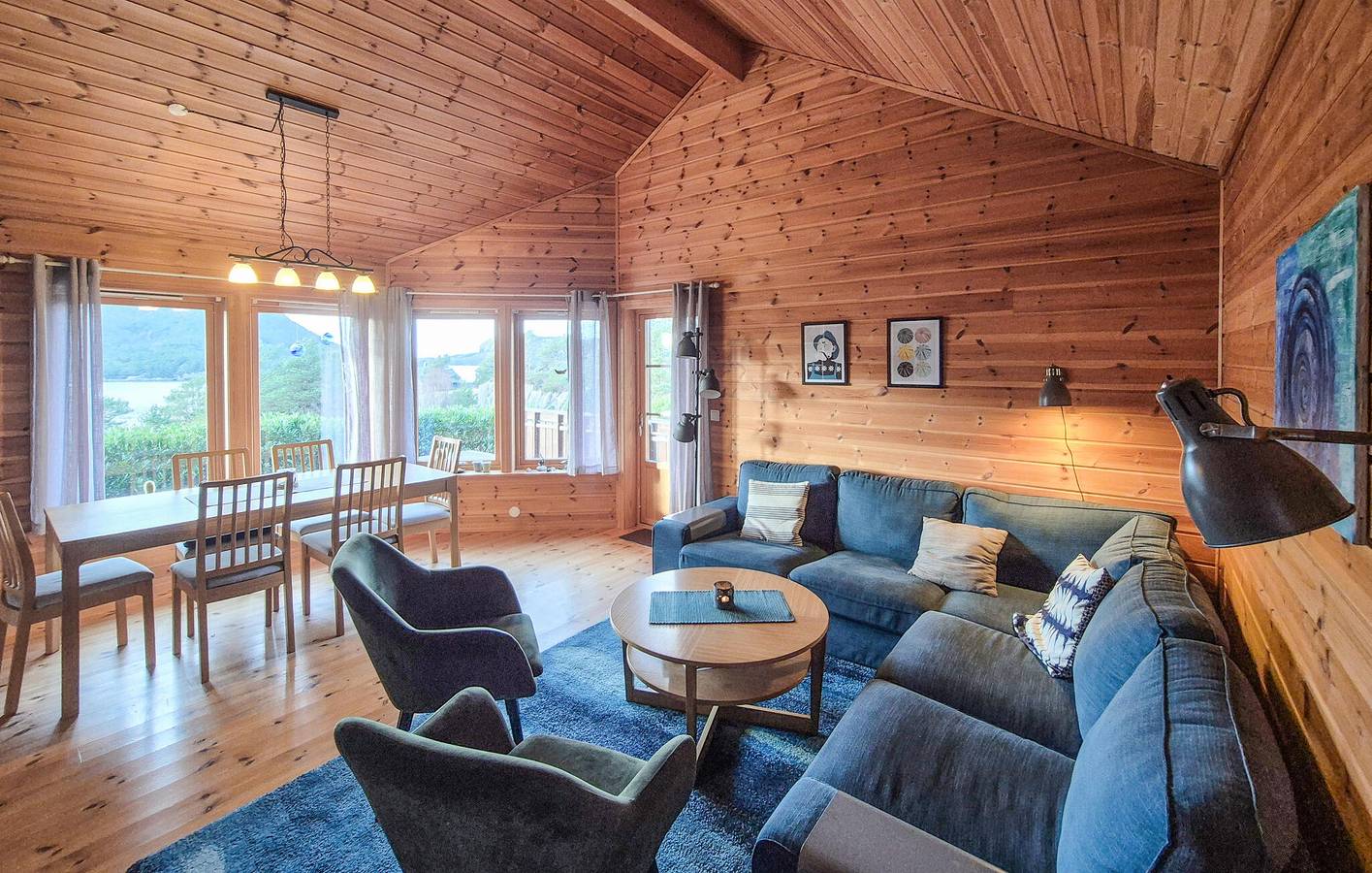 Feriehus for 9 personer med terrasse in Sognefjorden