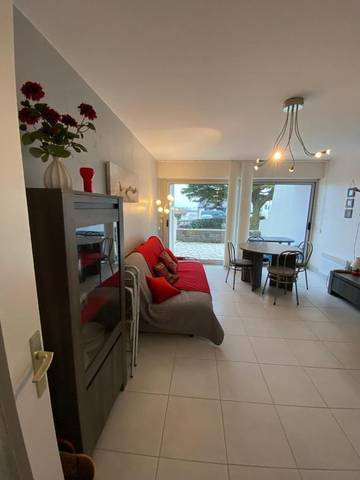 Gîte pour 4 personnes, avec terrasse dans Plage du Courégant