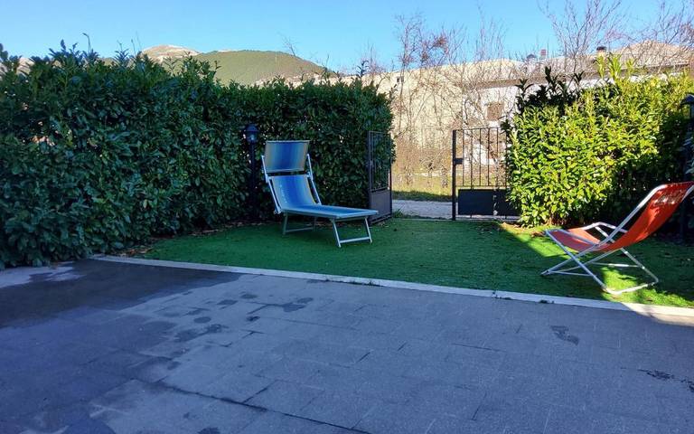 Gîte pour 5 personnes, avec jardin et vue, animaux acceptés à Pescasseroli - 4