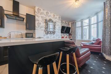 Holiday Apartment for 2 People in Blackpool, North West England, Photo 2