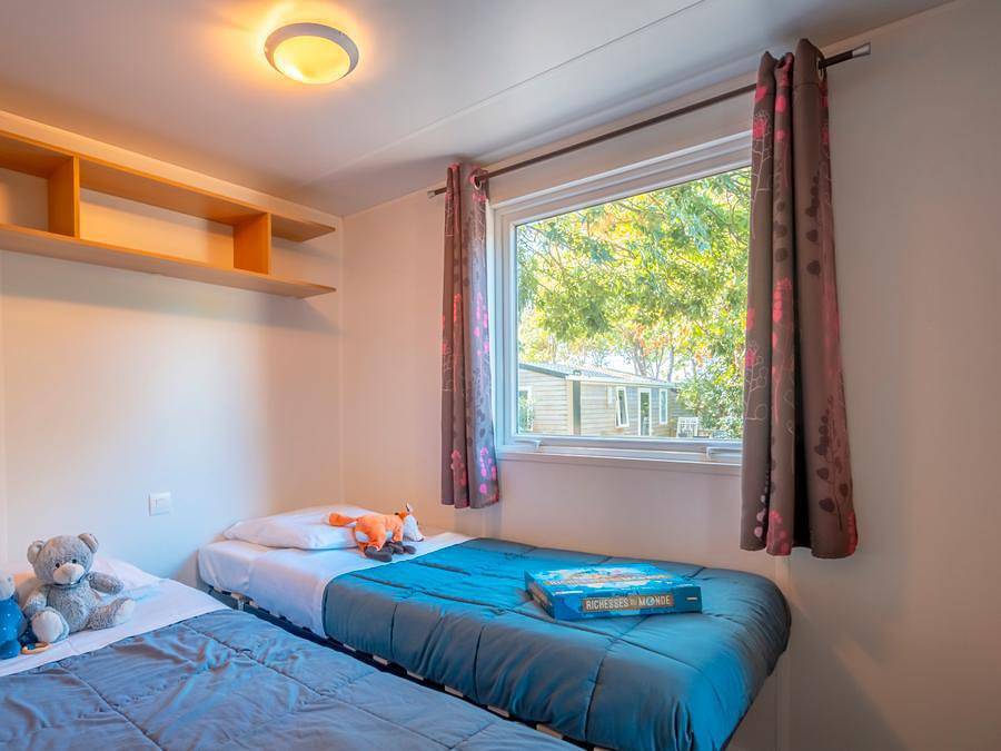 Camping Paradis Au port de l'houmeau. - Mobilhome 4 personnes - Chambres 2 Sde 4 Personnes Or in L'Houmeau, Région de La Rochelle