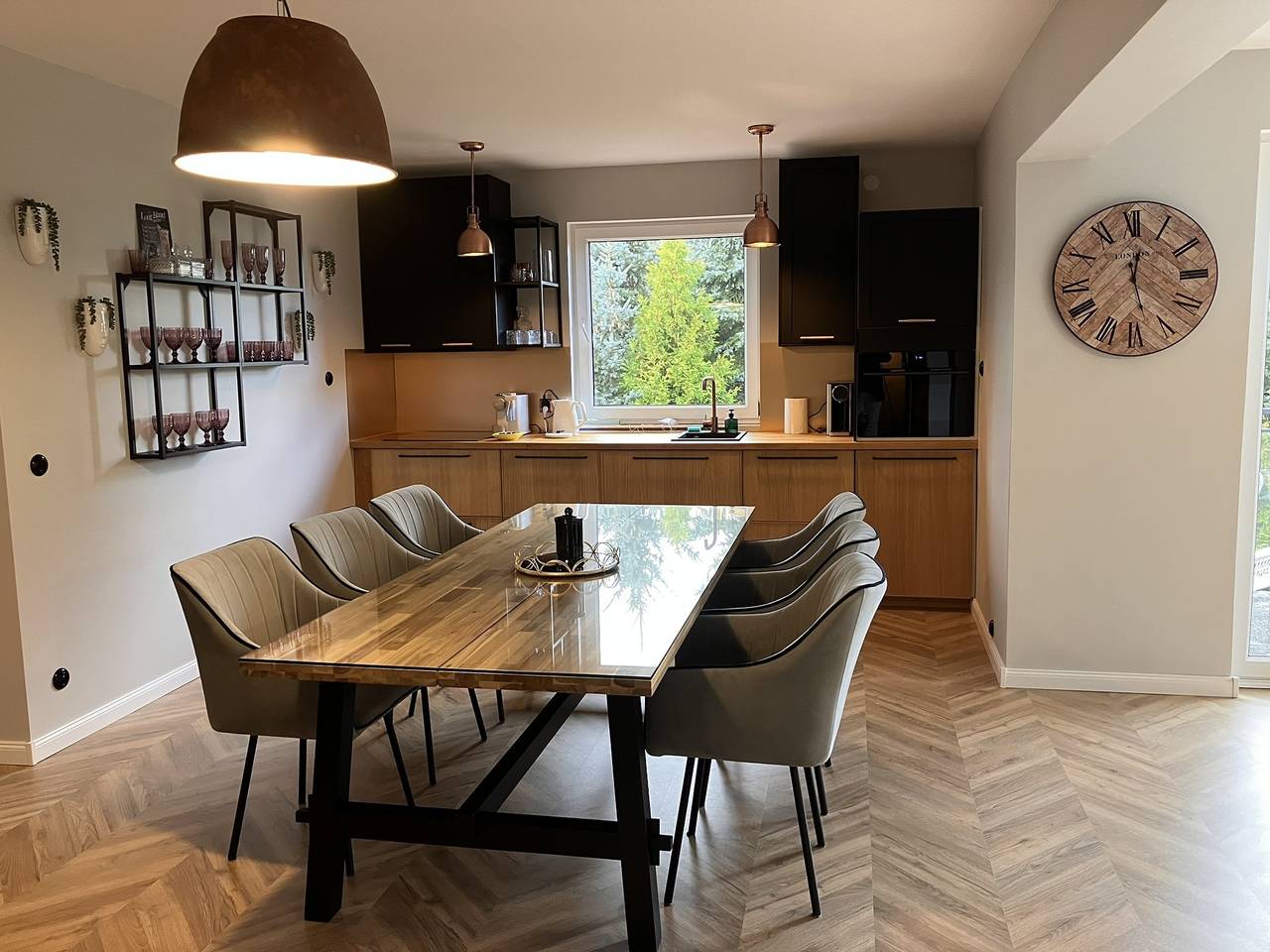Ganze Wohnung, Sehr große Wohnung mit eigener Sauna in Stężyca, powiat kartuski