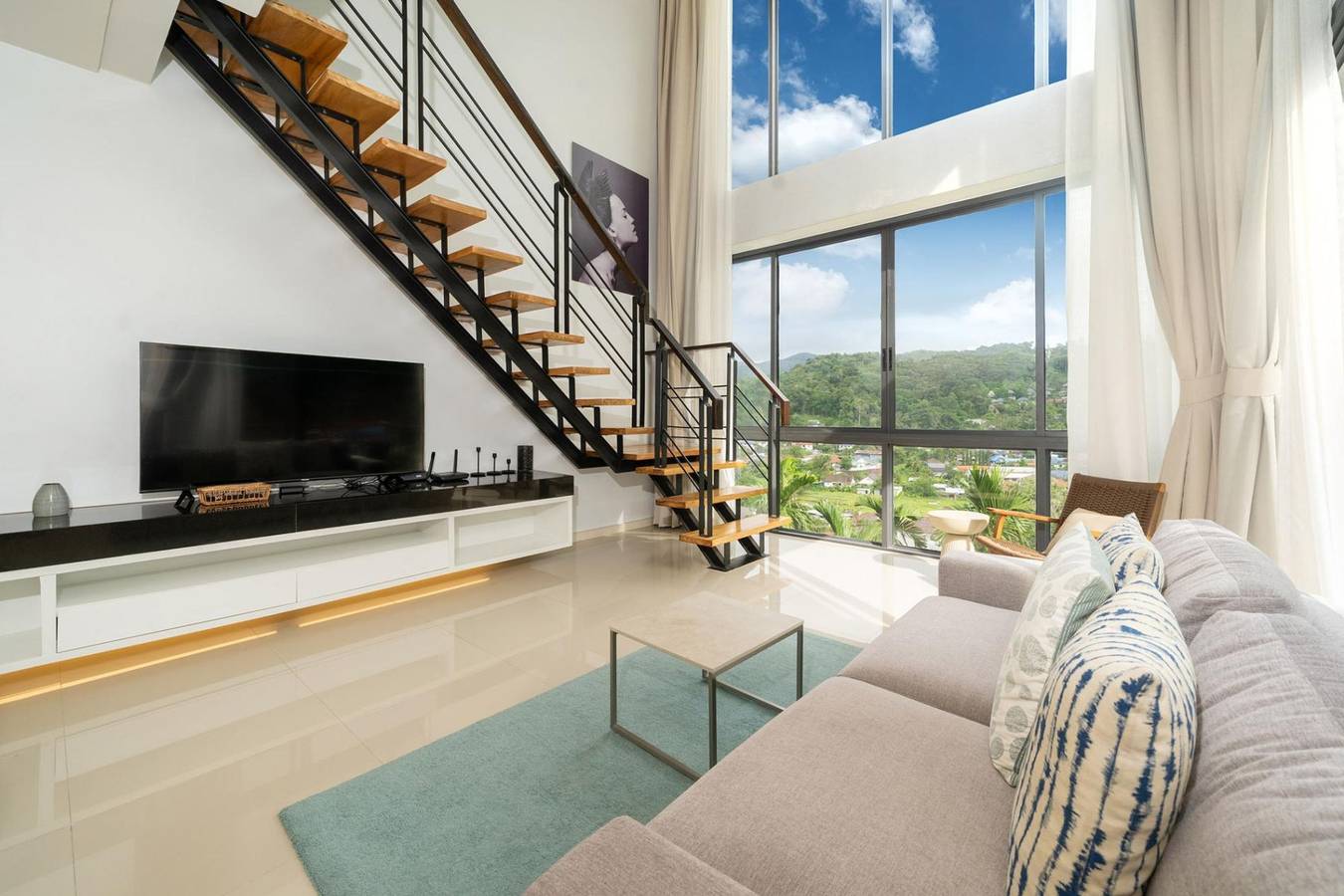 Ganze Wohnung, Ferienwohnung für 7 Personen mit Balkon in Kamala Beach, Kamala