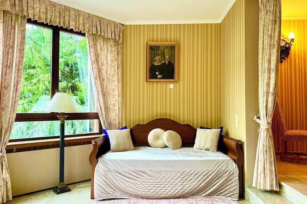 Luxusvilla Wellness Ferienhaus Emg Baden-Baden mit Sauna bis 20P in Gernsbach, Nordschwarzwald