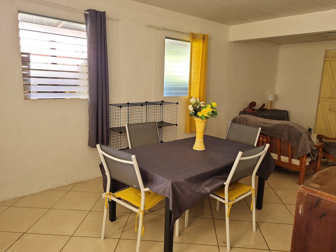 Charming House in Le Robert with Garden and Nearby Tennis in Le Robert, Martinique