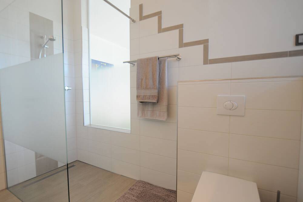De nueva construcción Villa Toscana en Rothenburg in Windelsbach, Valle del Tauber