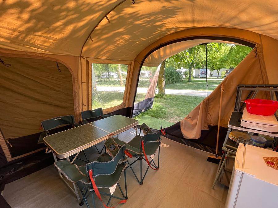 Camping la Venise Verte - Tente 2 personnes - Forfait Tente aménagée - Tente toute équipée in Coulon, Région de Niort