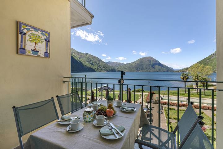 Vakantieappartement voor 4 personen, met uitzicht op het meer en balkon, kindvriendelijk in Gemeente Porlezza