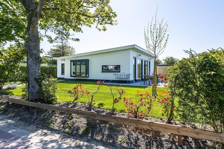 Vakantiehuis voor 8 personen, with Balkon/Terras and Terras as well as Tuin in Biggekerke