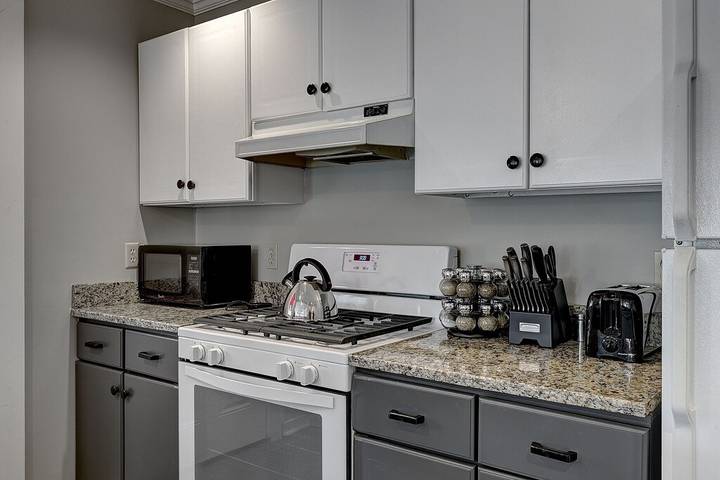 Vacation rental for 4 people, with balcony, with pets in Highlands (NC)