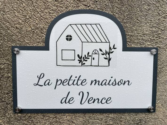 Gîte pour 3 personnes, avec jardin ainsi que piscine et terrasse dans les Alpes maritimes - 2