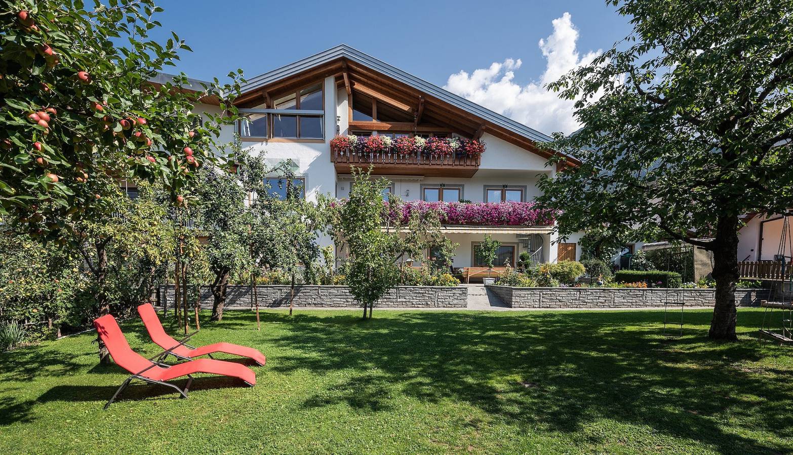 Entire apartment, Eder Apartment Neuhaus with Mountain View, Private Terrace and Wi-Fi in Gais, Kronplatz