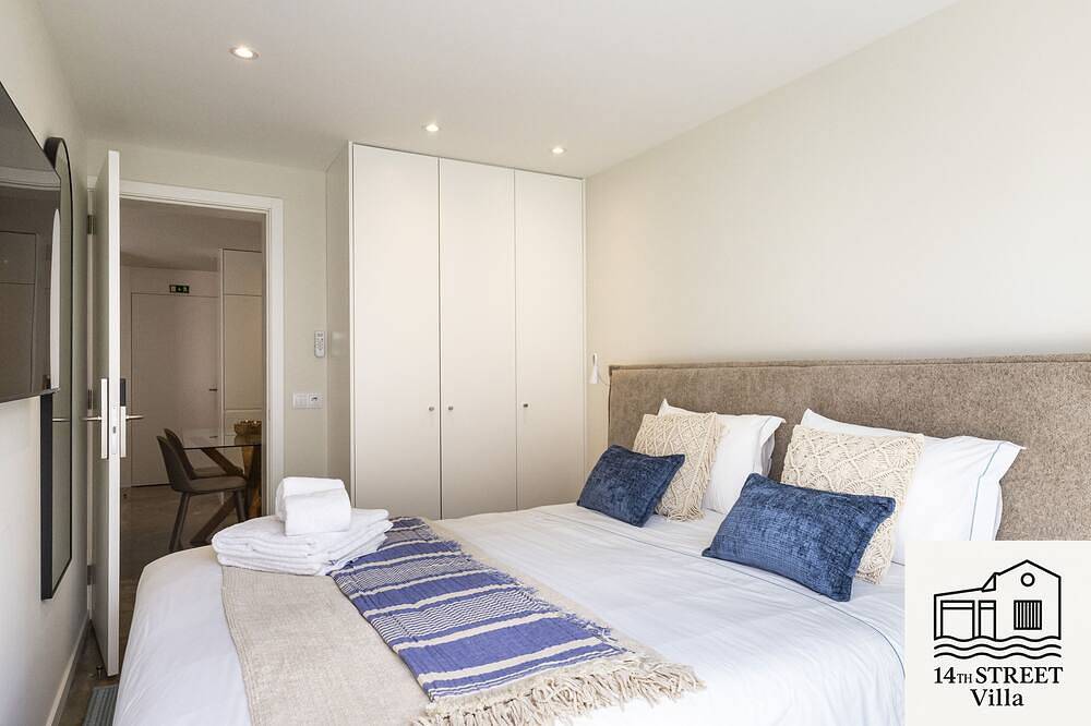 14 St Villa - Espinho, Ocean here and Porto city just there. in Espinho, Aveiro Distrikt