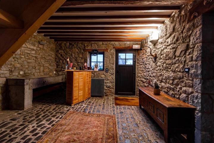 Location de vacances pour 4 personnes, avec piscine et jacuzzi ainsi que sauna et jardin à Houyet - 3