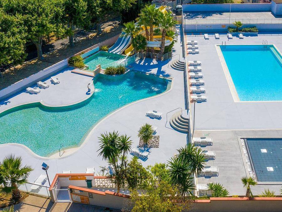 Camping Les 7 Fonts - Mobilhome 4 personnes - Mobil-home | Classic | 2 Ch. | 4 Pers. | Terrasse surélevée in Agde, Côte méditerranéenne (France)