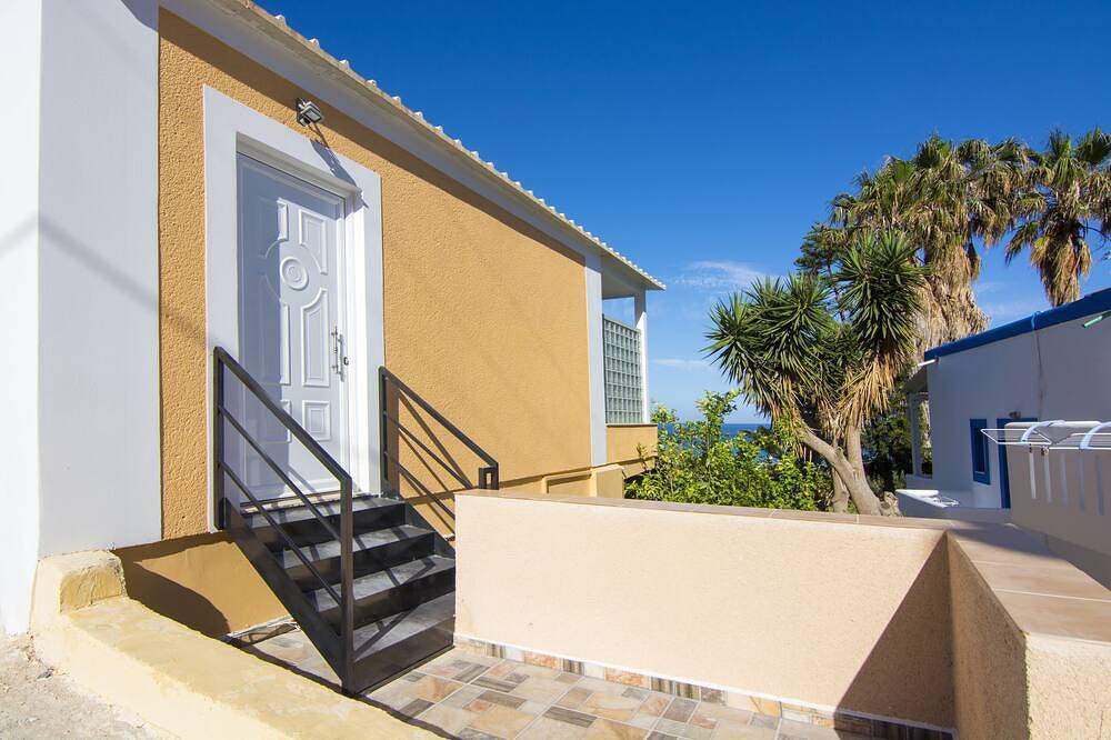 Casa di lusso a 2 camere con vista mare. in Kos