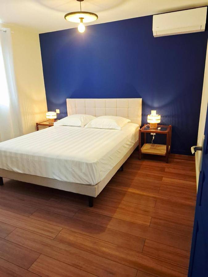 Location de vacances pour 6 personnes, avec piscine ainsi que vue et jardin dans Vincendo - 4