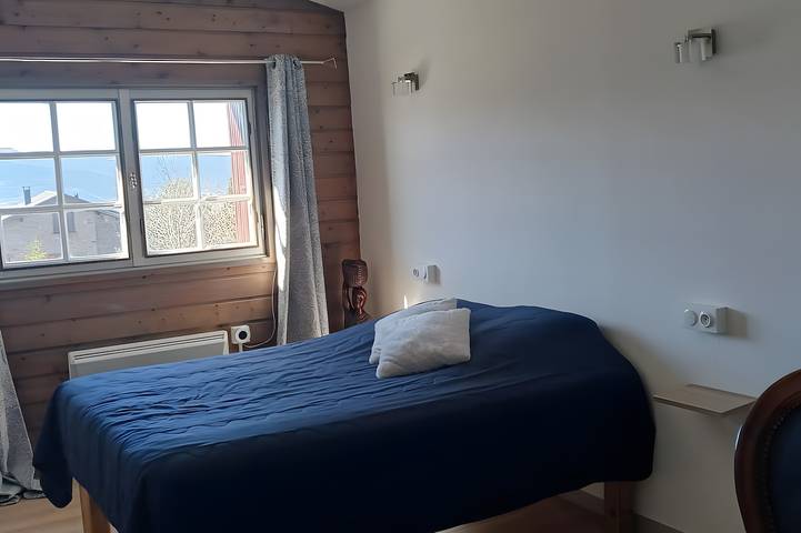 Peaceful stay in the heart of a mountain village, with views of the pyrenees. in Égat, Parc naturel régional des Pyrénées catalanes
