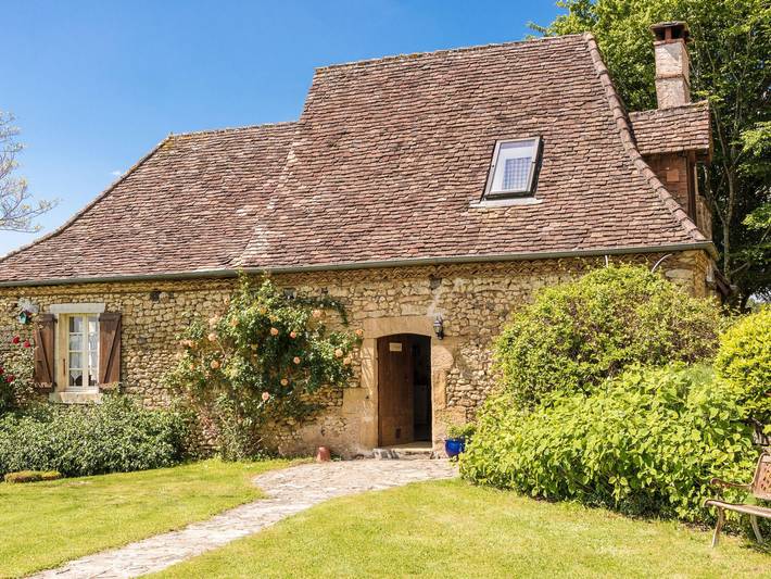 Maison de vacances pour 20 personnes, avec Terrasse ainsi que Jardin et Piscine à Thenon