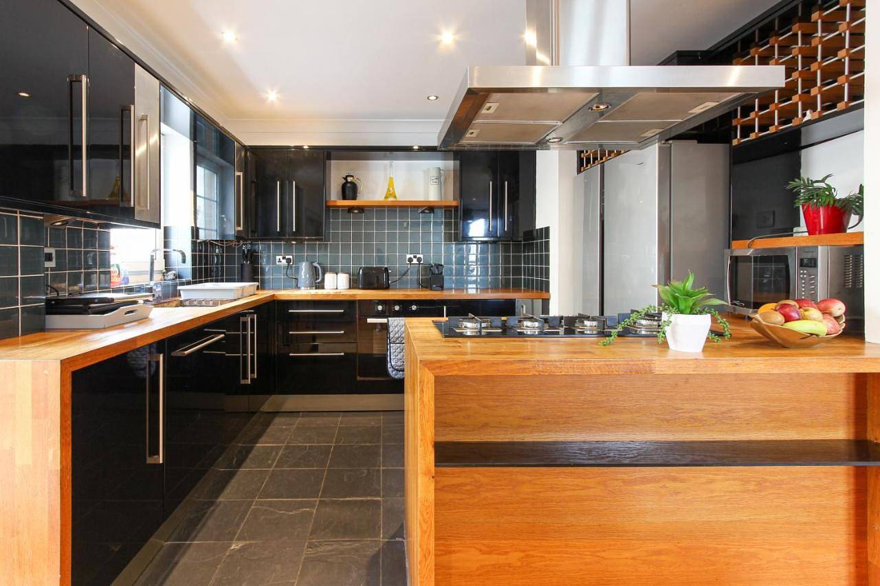 Entire apartment, Two-Bedroom Apartment in Brighton Marina, Brighton