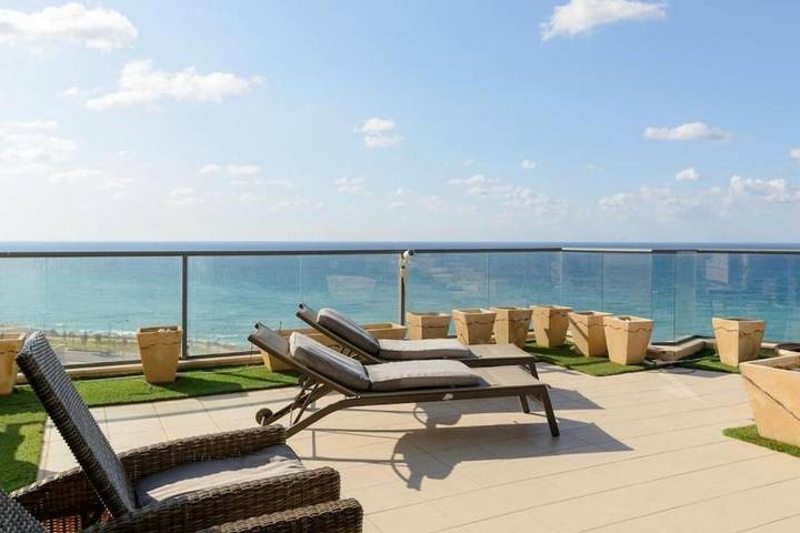 Apartamento de vacaciones para 8 personas, con balcón y jacuzzi - 1