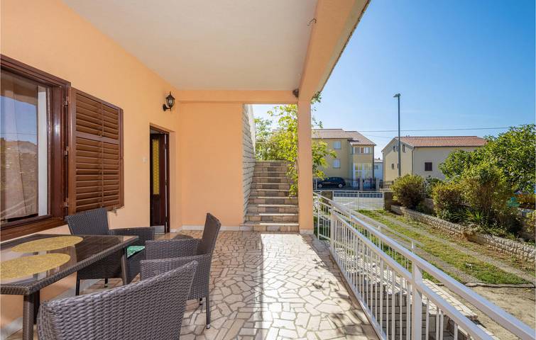 Ferienwohnung für 4 Personen, mit Terrasse, mit Haustier in Novi Vinodolski - 4