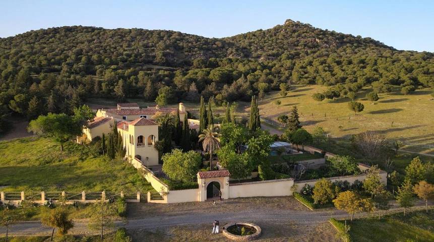Chalet para 20 personas, con jardín además de vistas y piscina, Se admiten mascotas en Provincia de Jaén