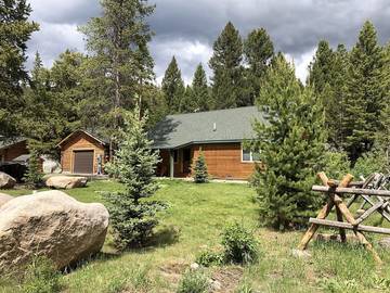 Log Cabin for 6 People in Cody (WY), Absaroka Range, Photo 1