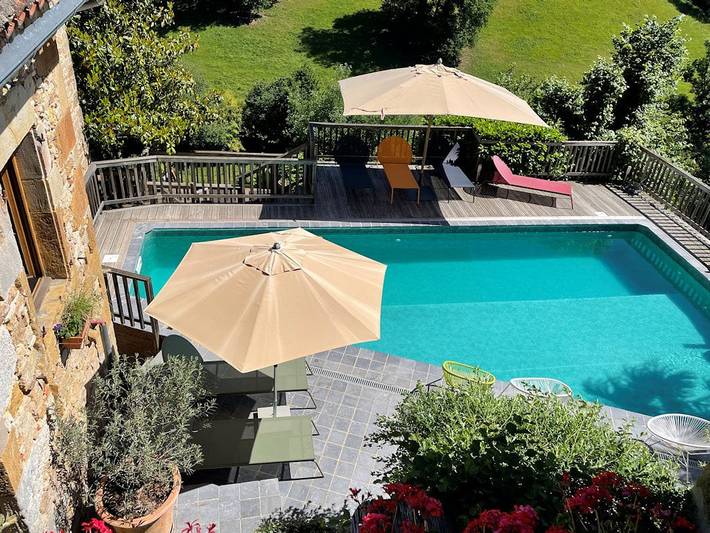Cottage pour 2 personnes, avec piscine et jardin, animaux acceptés à Felzins