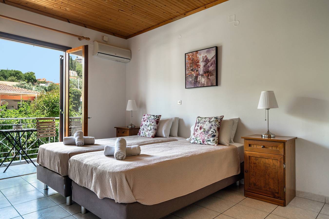 Entire studio, Loft Apartment 'Marketos Studio 2' with Mountain View, Wi-Fi and Air Conditioning in Kefalonia