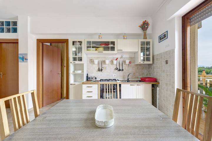 Ganze Wohnung, Apartment 'Due Passi Dalla Spiaggia' mit Meerblick, Wlan und Klimaanlage in Nettuno, Rom Provinz