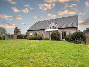 Gîte pour 12 personnes, avec terrasse et jardin à Zingem