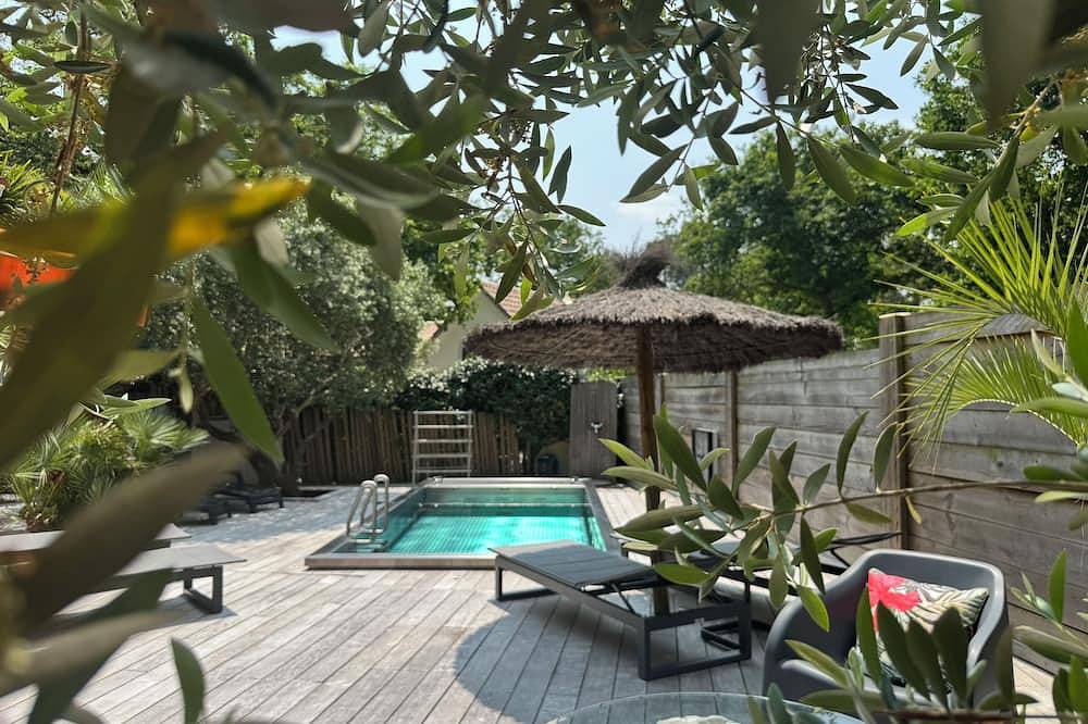 Villa climatisée au coeur du golf, piscine chauffée : 1km du lac, 5km de l'océan in Biscarrosse, Côte d’Argent