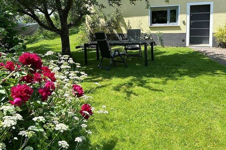 Ferienwohnung für 2 Personen, mit Garten und Sauna in Kroppacher Schweiz