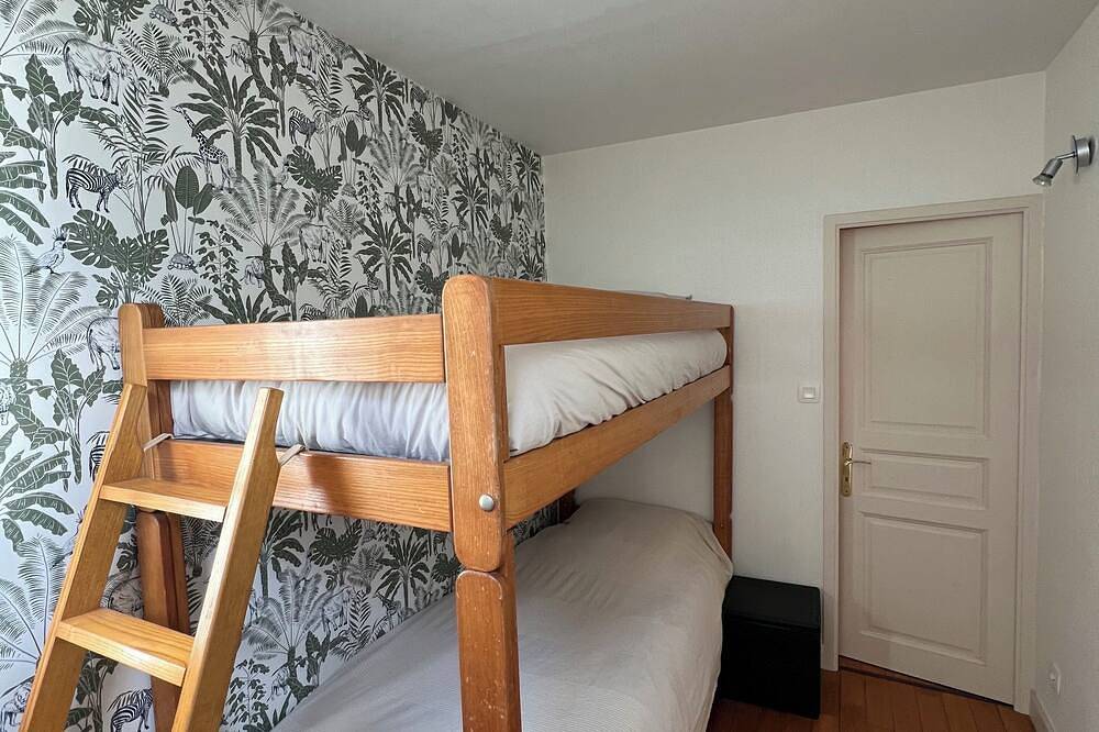 Maison bord de mer à Ouistreham – à 2 min à pied de la plage, terrasse, 4 pers in Ouistreham, Région de Caen