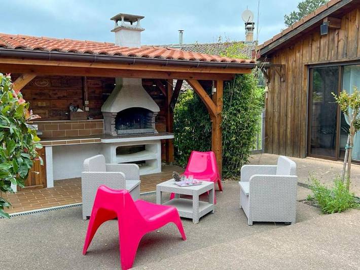 Location de vacances pour 4 personnes, avec piscine ainsi que bassin pour enfant et jardin à Onesse-Laharie - 4