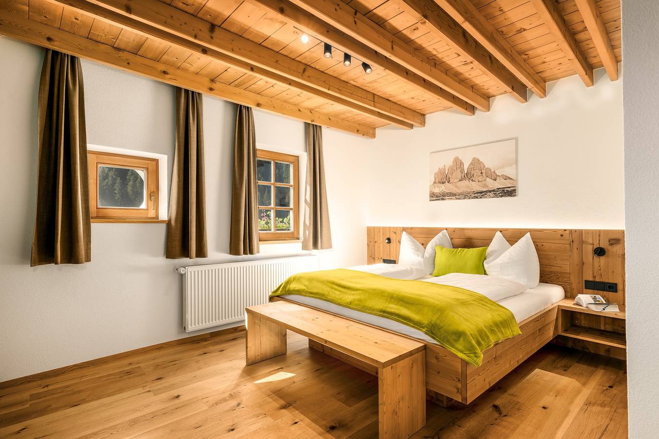 Ganze Wohnung, Ferienwohnung "Perfila Morgenrot" mit Bergblick, Gemeinschaftsgarten und Wlan in Olang, Dolomiti Superski