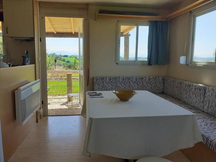 Camping pour 4 personnes, avec Terrasse ainsi que Jardin et Vue